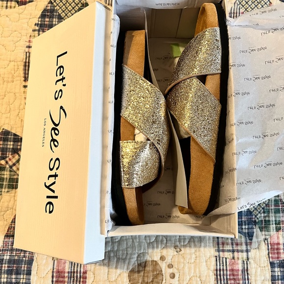 Let’s See Style Sandal - New w/ Box - Picture 7 of 9